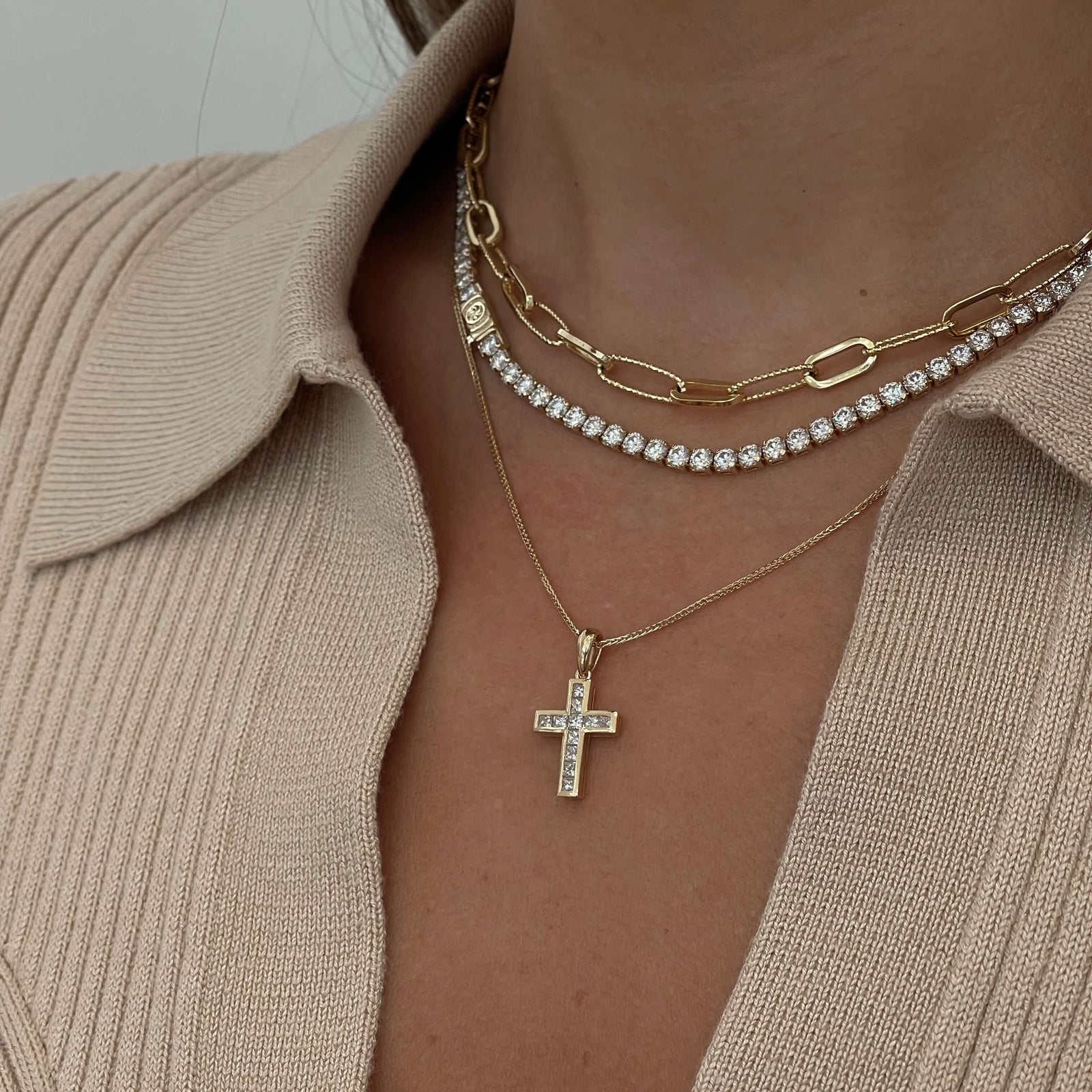 14K Glory Diamond Cross Pendant 15.7mm Necklaces IceLink-CAL   