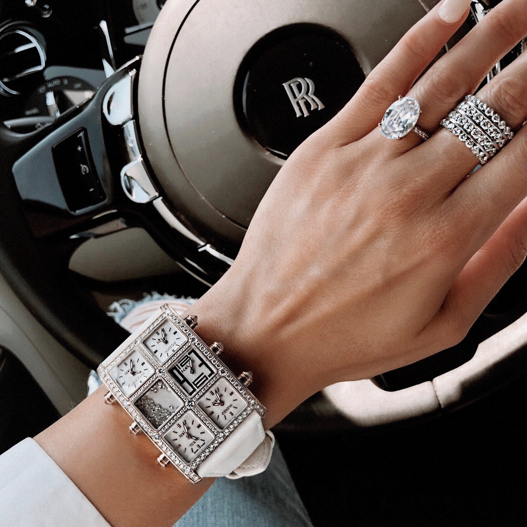 Aliana 6TZ Diamond Watch Presidential IceLink   