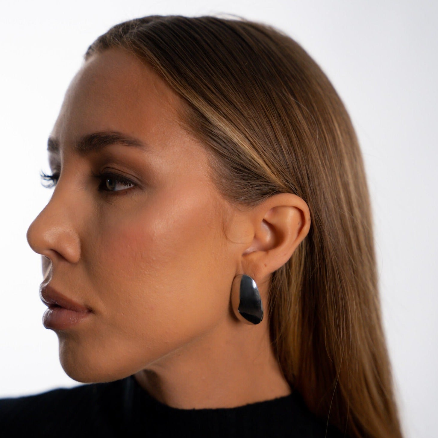 Nadia Studs Earrings IceLink-BL Gold PVD  